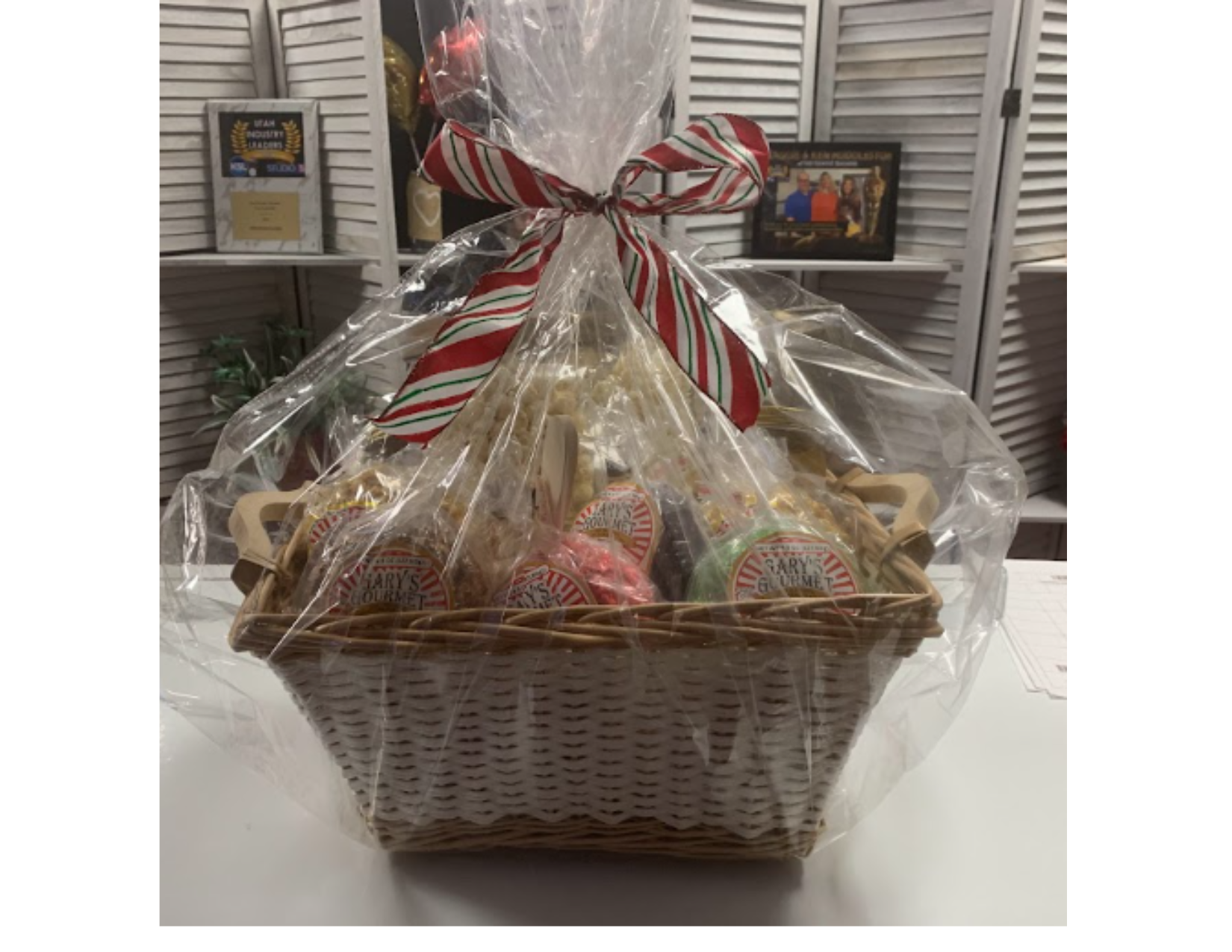 Super lux gift basket